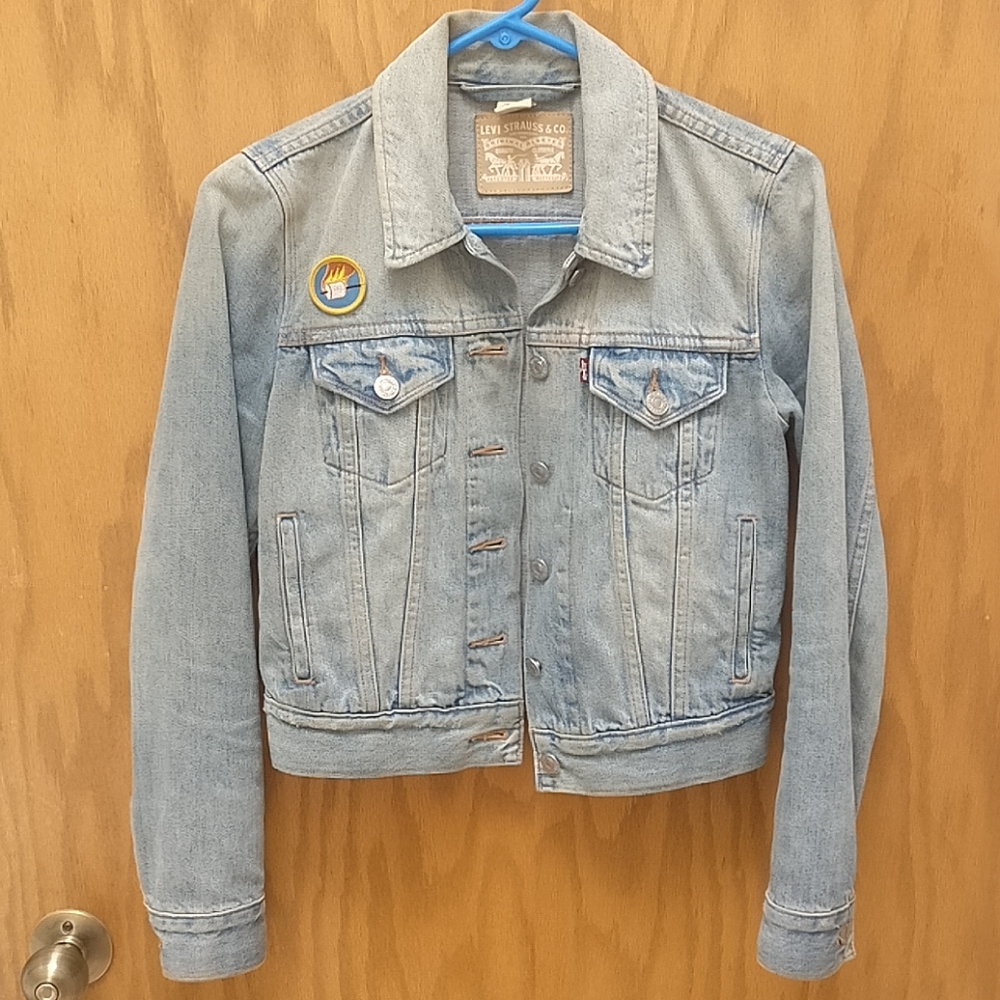 Levi's denim jacket with patch